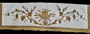 Altaarfrontal geborduurd met goudgaren - 140 cm - 22 kt goud
