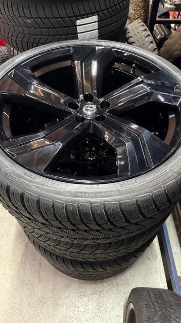 Volvo 22 inch R-design velgen XC90 met winterbanden, 275 mm, Banden en Velgen, Nieuw, Personenwagen