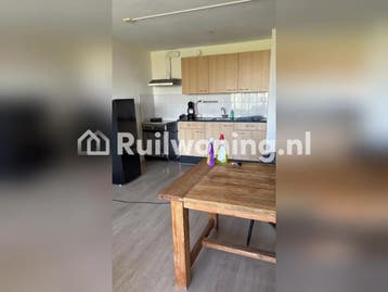 Fijne flat voor starters in Zwolle, Huizen en Kamers, Overijssel