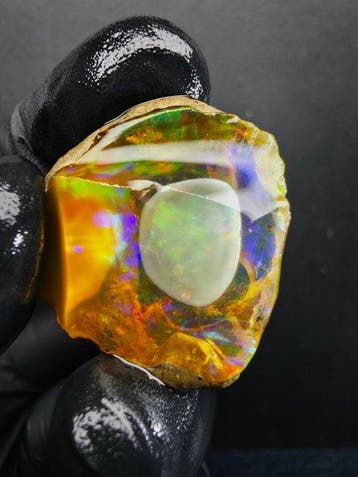 63cts Crystal Opal Specimen Ruw- 12 g, Verzamelen, Mineralen en Fossielen