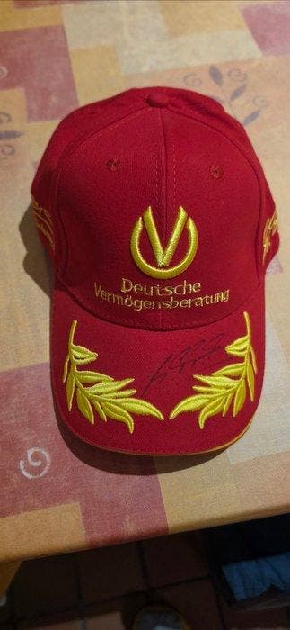 Formule 1 - 2011 - Honkbalpet, Nieuw