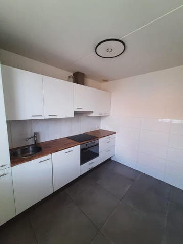 Woonhuis in Tilburg, Huizen en Kamers, Tilburg, Overige soorten, Direct bij eigenaar