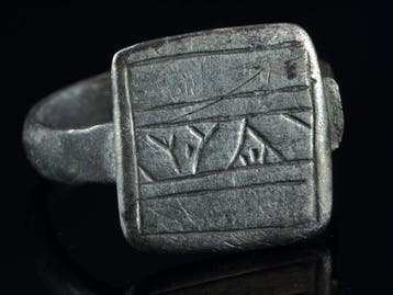 Byzantijns Brons Zilveren ring met geometrische gravering