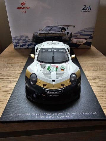 Spark 1:18 - Model raceauto - Porsche GT Team Porsche 911, Nieuw