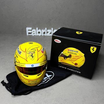 Ferrari - Formula 1 - Lewis Hamilton - 2026 - Helm op schaal, Nieuw