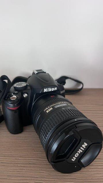 Nikon D3000 Digital SLR Camera Body - AF-S DX NIKKOR, Nieuw