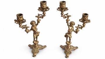 FG - Paire de chandeliers figuratifs en laiton – 2
