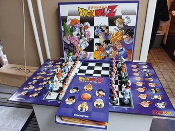 Bordspel - Dragonball Z schaakspel plus Agostini binder Mint