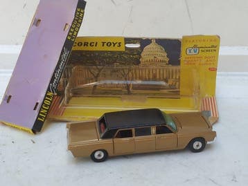 Corgi 1:48 - Model sedan (3) - First Original Issue Mint, Nieuw