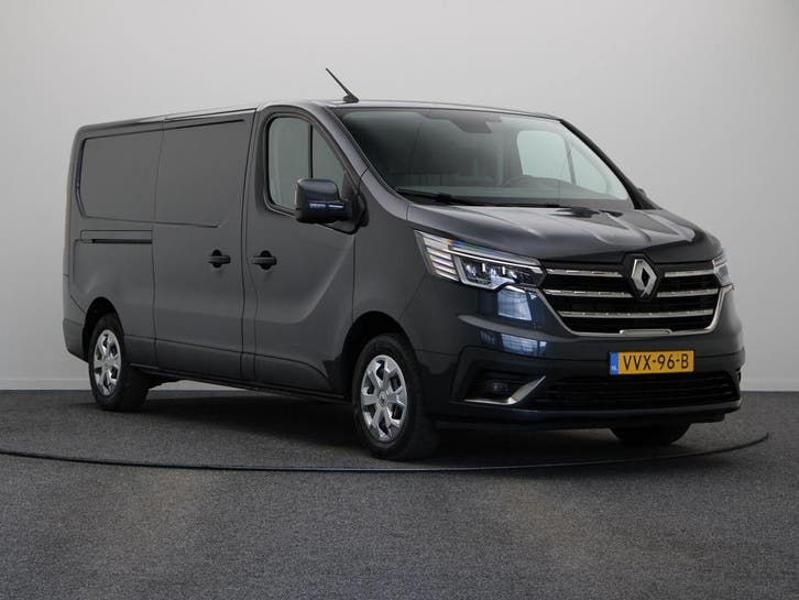 Renault Trafic 2.0 dCi 130 T30 L2H1 Work Edition, Auto's, Bestelauto's, Lease, Handgeschakeld, Zwart, Financial lease, Stof, Diesel