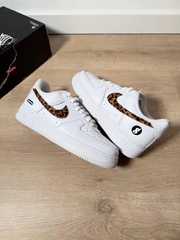 Nike X Supreme - Sneakers - Maat: EU 40.5 - Nieuw met tags, Nieuw
