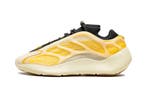 adidas Yeezy 700 V3 Mono Safflower, Kleding | Heren, Schoenen, Nieuw