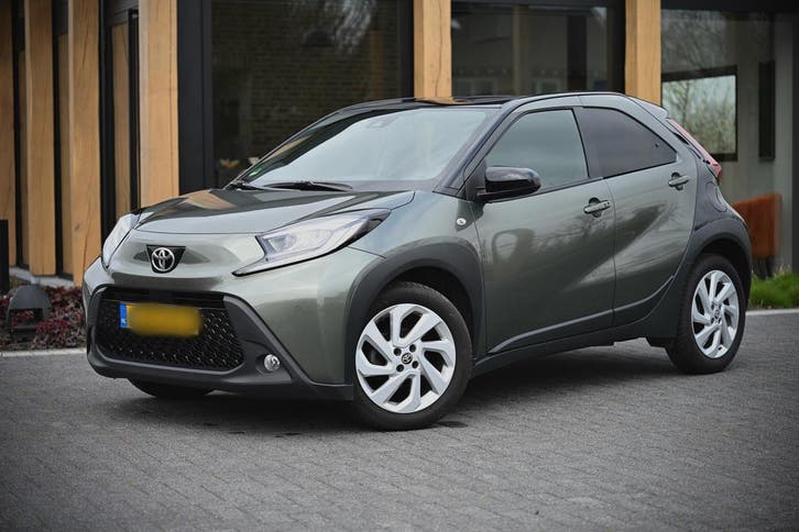 Toyota Aygo X Pulse | Automaat | Stoelverwarming | Led, Auto's, Toyota, Dealer onderhouden, Onderhoudsboekje, Te koop, Automaat
