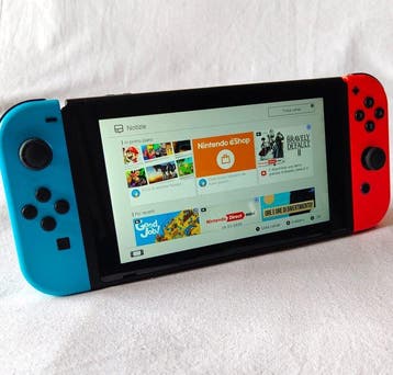 Nintendo - Switch - + Fifa18 - Videogameconsole + games, Nieuw