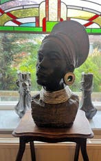 Buste, Buste - Negroïde dame - 55 cm - Hars, Antiek en Kunst