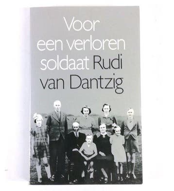 Voor een verloren soldaat | - van Dantzig, Verzenden, Gelezen