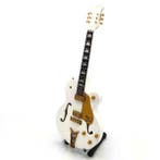 Miniatuur Gretch White Falcon  gitaar met gratis standaard, Ophalen of Verzenden, Nieuw, Pop, Beeldje of Miniatuur
