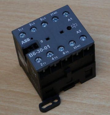 ABB B6-30-01-01 Mini magneetschakelaar 24V 40-450Hz, Verzenden, Nieuw