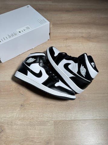 Air Jordan - Air Jordan 1 Mid - Sneakers - Maat: EU 43 -, Nieuw