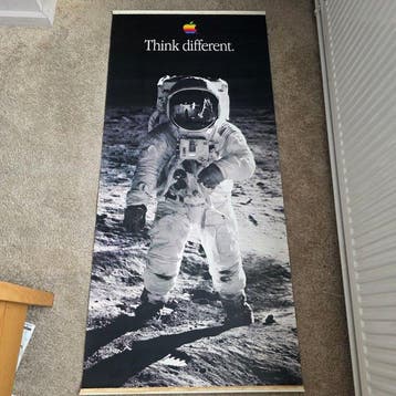 !RARE! Original Apple Think Different Buzz Aldrin Vinyl, Nieuw
