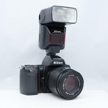 Nikon F-801s + Sigma UC Zoom 4-5.6/70-210mm + SB-24 Analoge, Nieuw