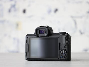 Canon EOS M50 + 15-45mm IS STM - 700 clicks! - 1 jaar garant, Audio, Tv en Foto, Verzenden, Nieuw, Systeemcamera, Canon