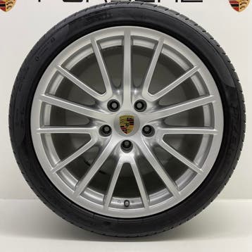 Porsche 997 2/4  19inch SportDesign zilver met banden 8MM, Gebruikt, Banden en Velgen, 305 mm, Personenwagen