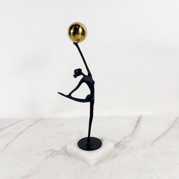 sculptuur, Celestial Balance — Black Metal Ballerina with