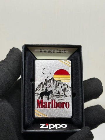 Zippo - Marlboro - Zonder minimumprijs - Aansteker - Messing, Verzamelen, Nieuw