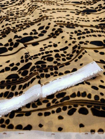 B491 - 650 x 140 cm - Crêpe in pura viscosa italiana -