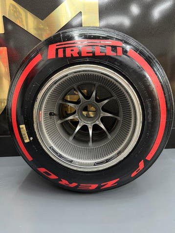 Wiel compleet met band - Red Bull - 2021 Max Verstappen, Nieuw