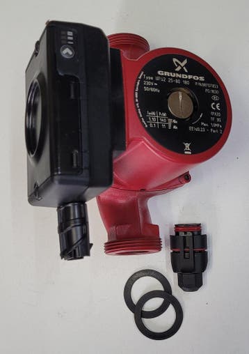 GRUNDFOS UPS2 25-80-180 energie klasse A           Z.G.A.N., Ophalen of Verzenden, Zo goed als nieuw