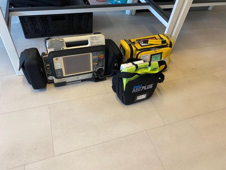Online veiling: Physio-Control, LIFEPAK 12,, Diversen, Overige Diversen