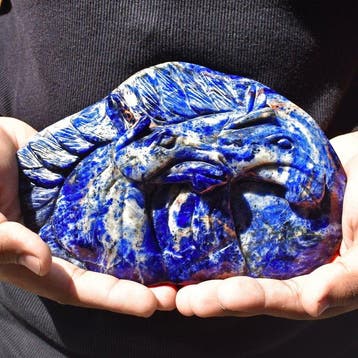Beeld, No Reserve - Genuine Sodalite Gemstone Hand Carved