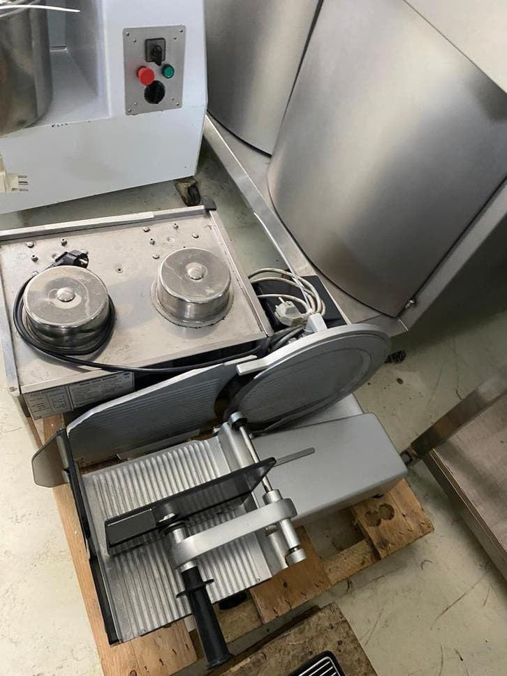snijmachine -  68x69x37 lxbxh, Zakelijke goederen, Horeca | Keukenapparatuur, Ophalen of Verzenden