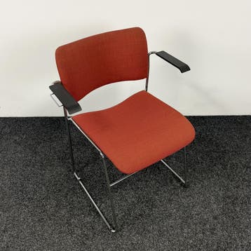 HOWE 40/4 Vergaderstoel | Rood, Ophalen of Verzenden, Gebruikt