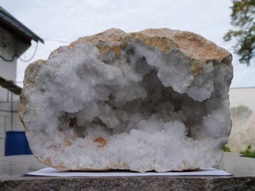 Kwarts Geode - Hoogte: 33 cm - Breedte: 22 cm- 13 kg - (1)