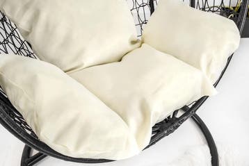 Hangstoel Zwart-Beige | Ei Stoel Design | Nieuw, Binnen, Nieuw, Ophalen of Verzenden, Met standaard