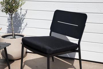 Loungestoel Tess  2 stuks Zwart met kussen The Outsider, Verzenden, Nieuw