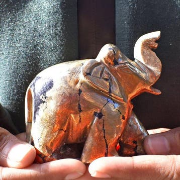 Beeld, No Reserve - Genuine Pyrite Gemstone Crystal Hand