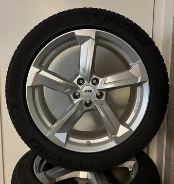 Audi Q5 / Q4 E-tron 20 inch Velgen + Winterbanden, Auto-onderdelen, Banden en Velgen, Gebruikt, 275 mm, Banden en Velgen, Personenwagen