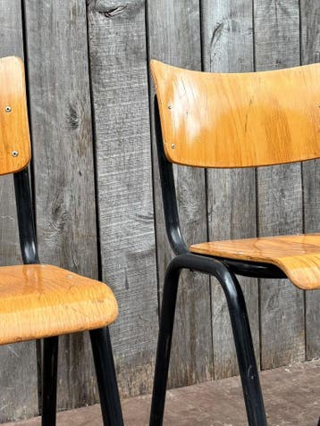 Stapelbare Elbe kantinestoelen uit de jaren ’70 | 25 stuks, Vergader- of Presentatieruimte, Verzenden, Gebruikt, Stoel