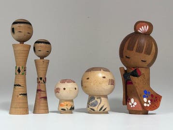 Set van 5 vintage Japanse Kokeshi – Yajima Suiho “Tsuzumi