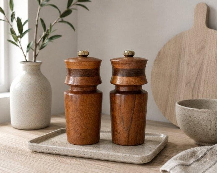Dane Wood - Falle Uldall - Peper- en zoutstel (2) - Gegoten, Antiek en Kunst, Antiek | Meubels | Stoelen en Banken