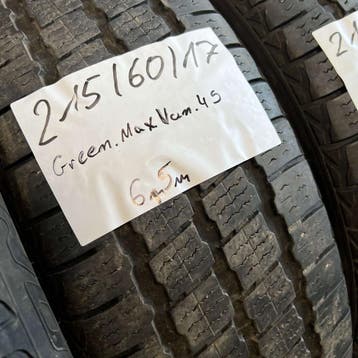2 x GreenMaxx 215-60-17 Winterbanden 6,5mm, 17 inch, Band(en), Personenwagen, Gebruikt