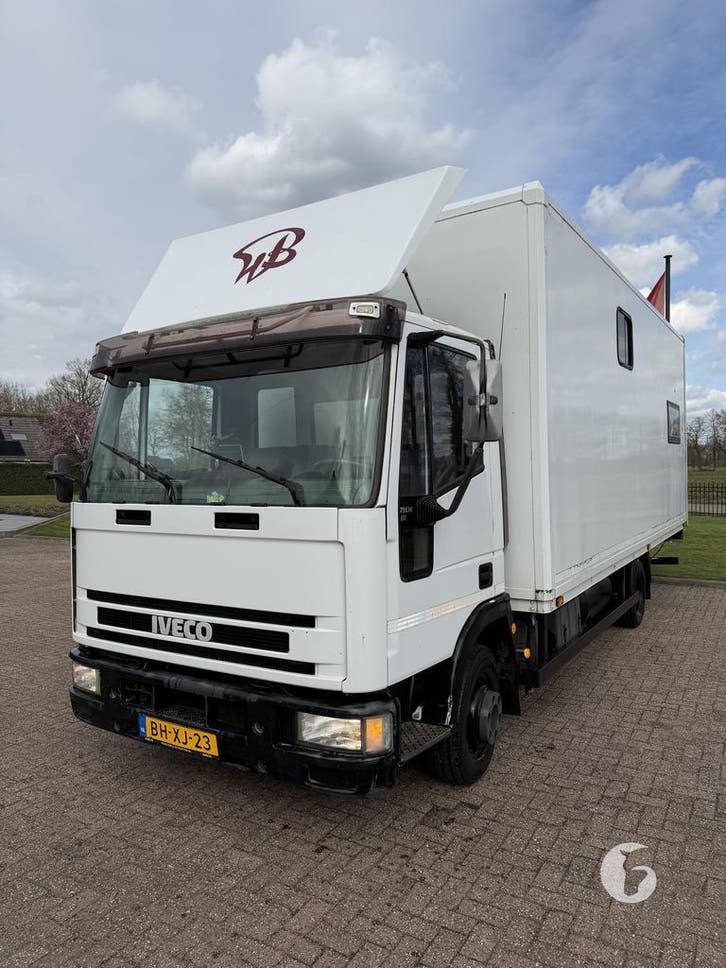 Degelijke Iveco Paardenvrachtwagen 3 paards!, Dieren en Toebehoren, Paarden en Pony's | Trailers en Aanhangwagens, 3-paards trailer