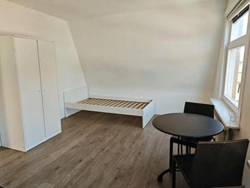 Kamer te huur in s-Gravenhage - 15 m² - 1 kamer(s), Huizen en Kamers, Den Haag
