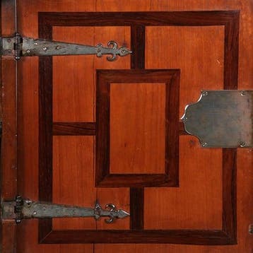 Klein Hollands rariteiten- of  Kruisvoet kabinetje met klep, Antiek en Kunst, Ophalen of Verzenden
