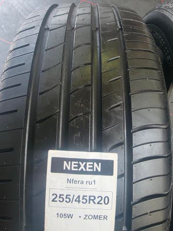 255/45r20 105W Nexen Dot25 6mm. 2 stuks, Auto-onderdelen, Banden en Velgen, Ophalen, 255 mm, Nieuw, Band(en)