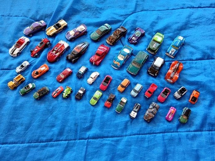 Hot Wheels, Micro macchine 1:64 - Modelauto (42) -, Hobby en Vrije tijd, Modelauto's | 1:5 tot 1:12